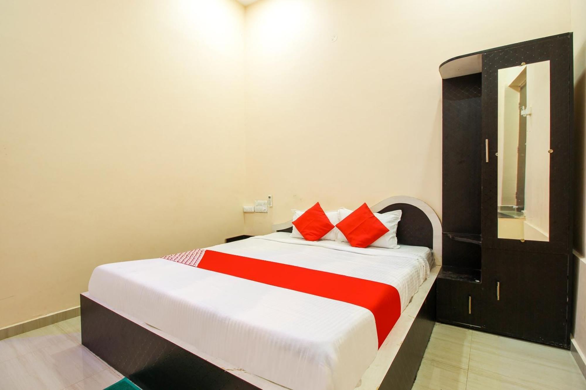 Oyo 70694 Hotel Green Park Resort Silari Екстер'єр фото
